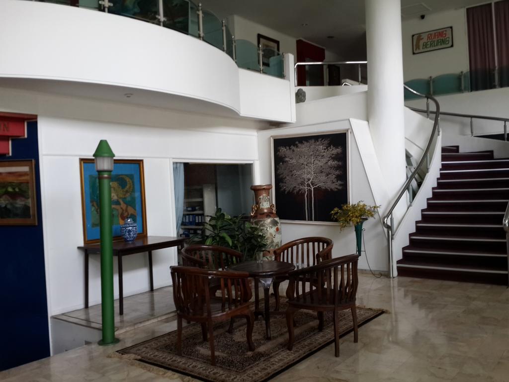 Reddoorz Plus Near Kebayoran Baru Blok S Jakarta Exterior foto