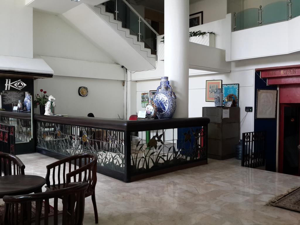 Reddoorz Plus Near Kebayoran Baru Blok S Jakarta Exterior foto